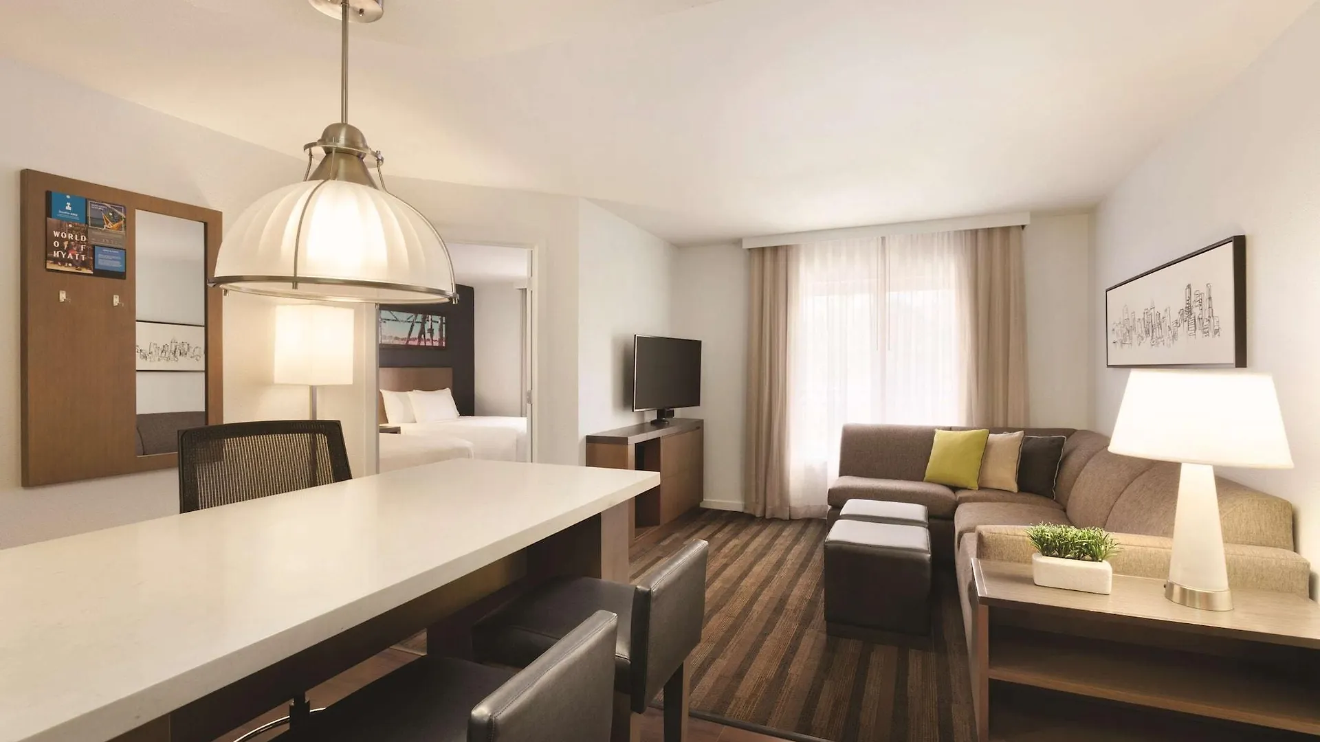Hyatt House Airport Hotell