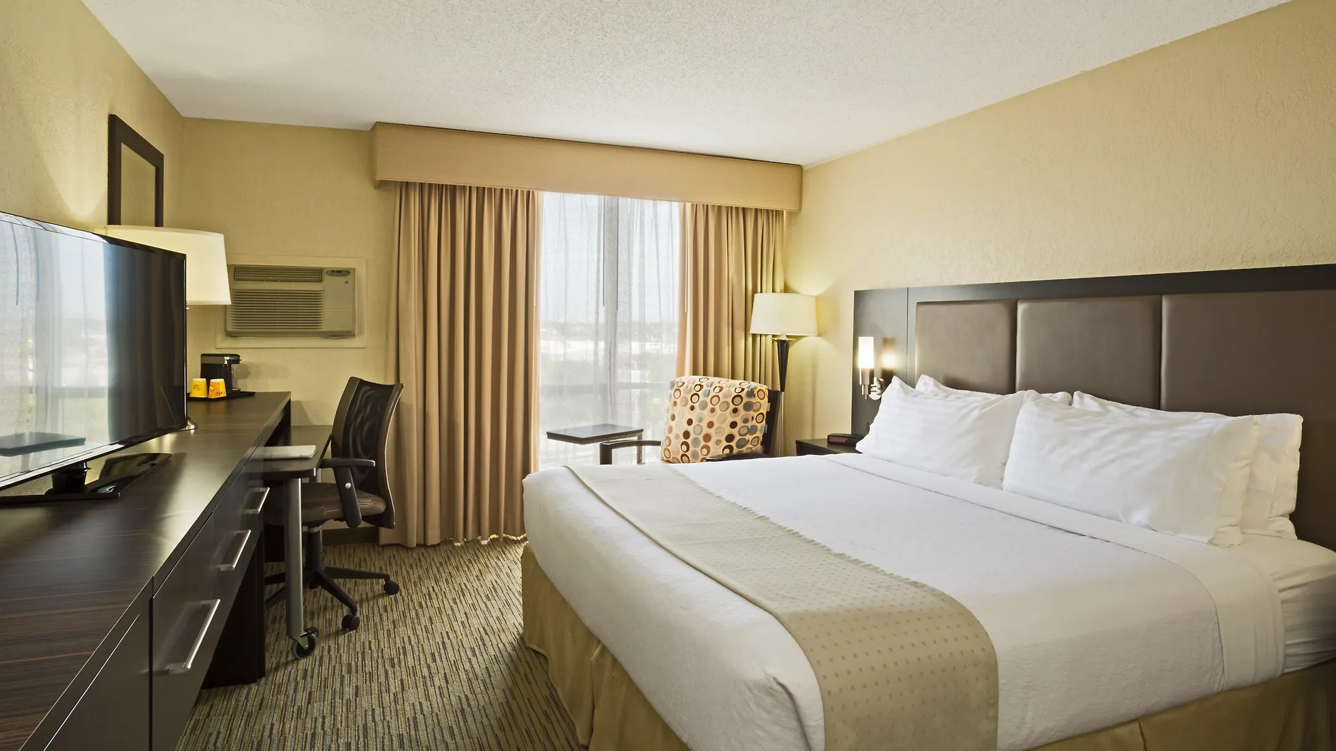 Miami International Airport By Ihg Hotell 3*