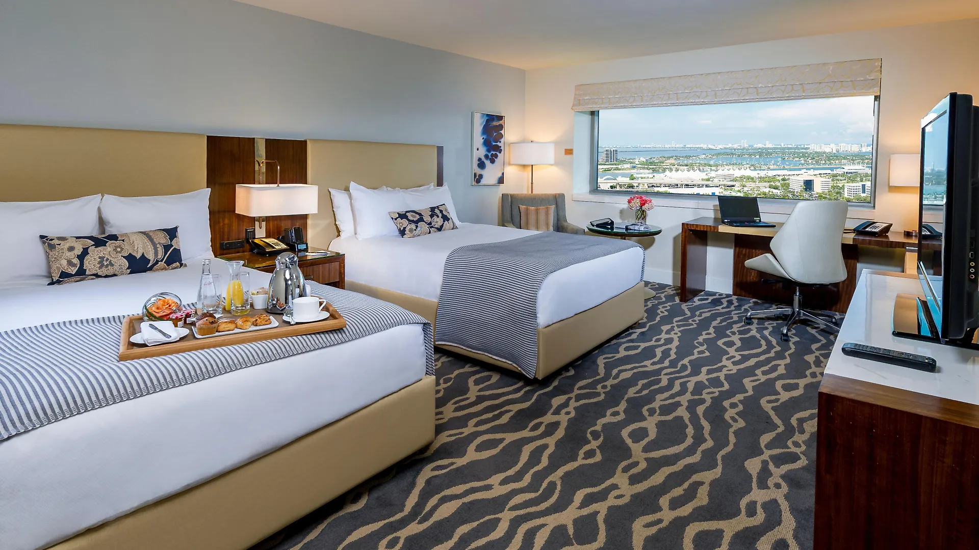 Intercontinental By Ihg Hotel
