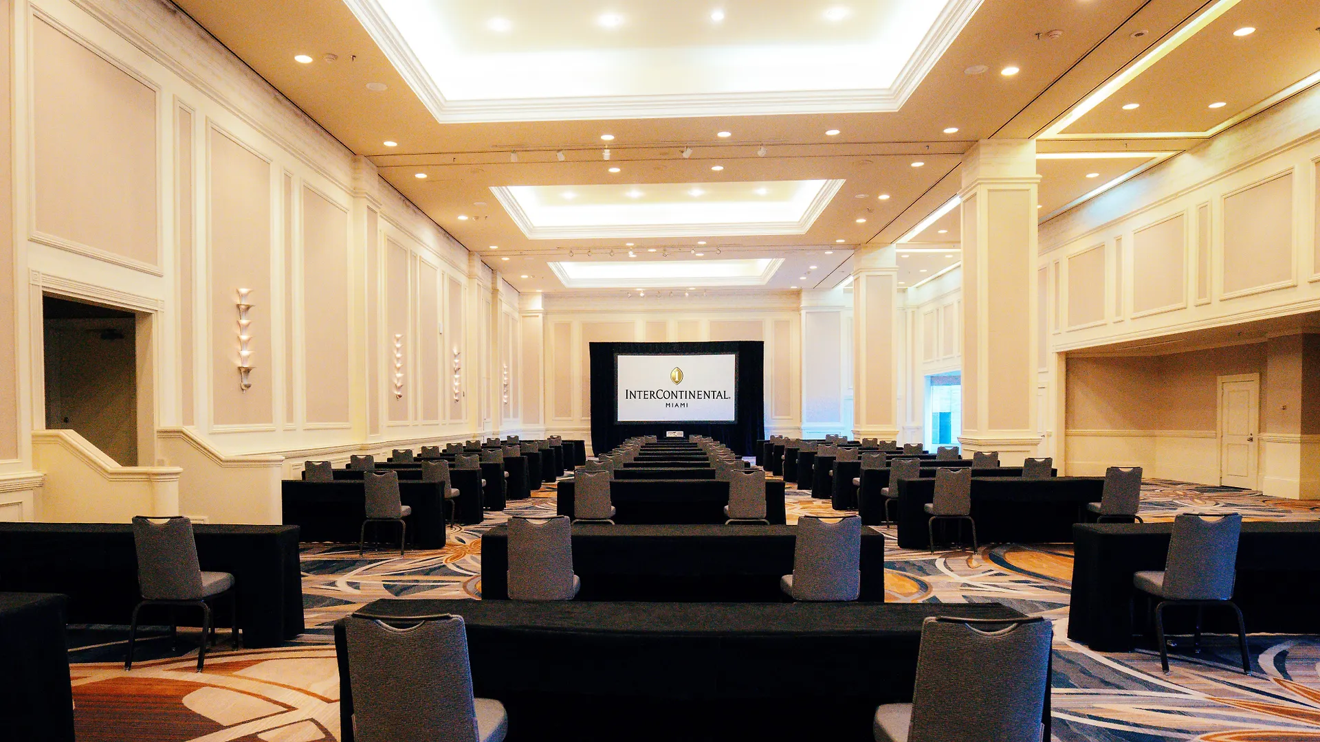 Intercontinental By Ihg Hotel