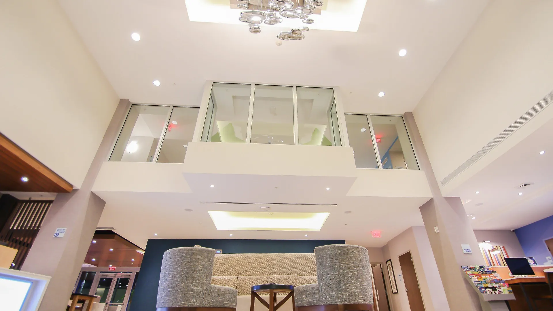 Hotel Express & Airport East By Ihg