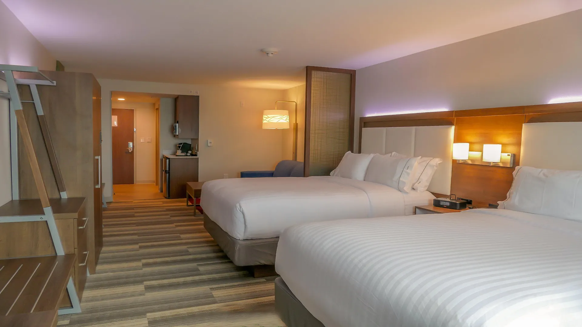 Hotel Express & Airport East By Ihg Miami