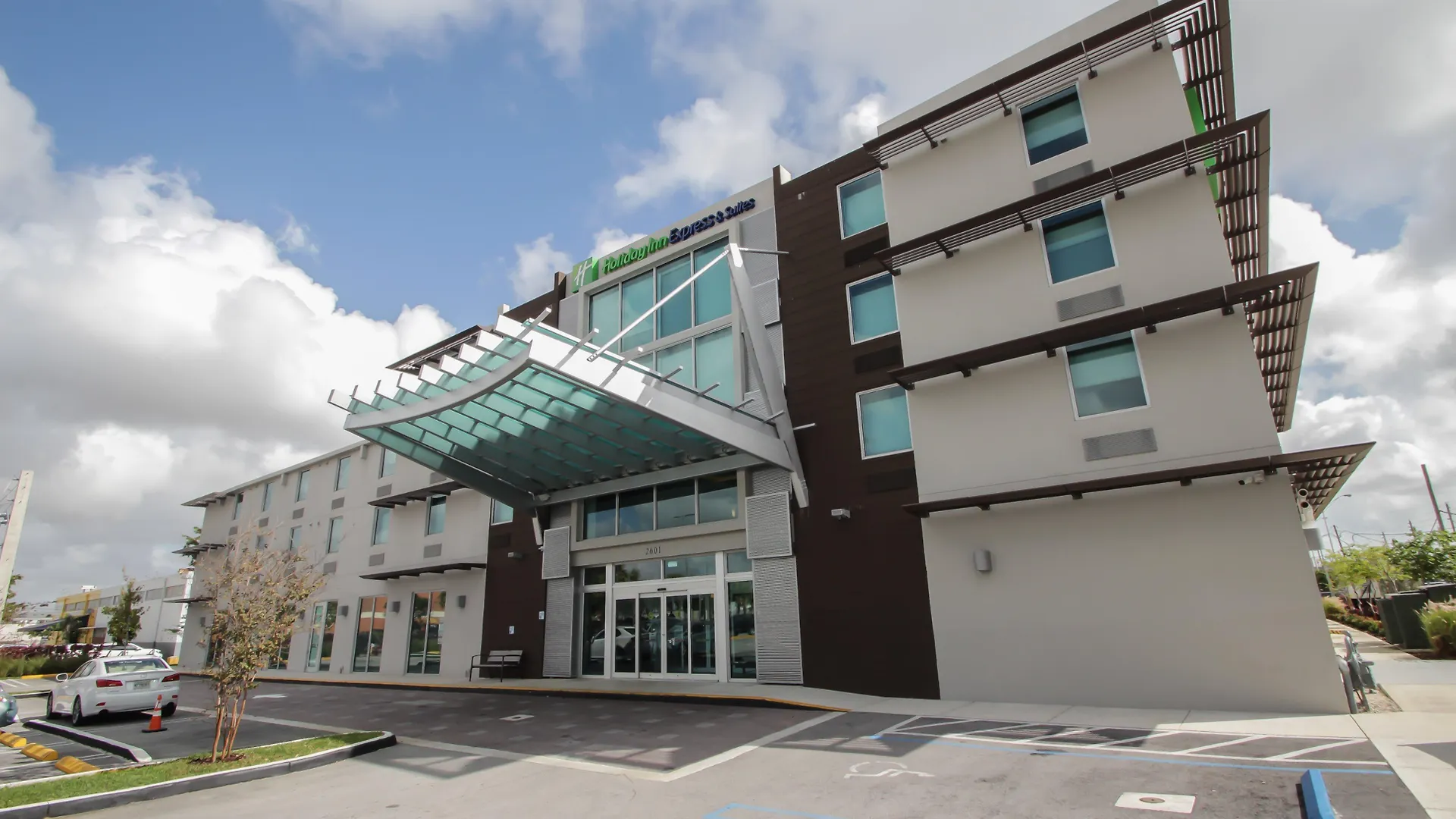 Hotel Express & Airport East By Ihg 3*
