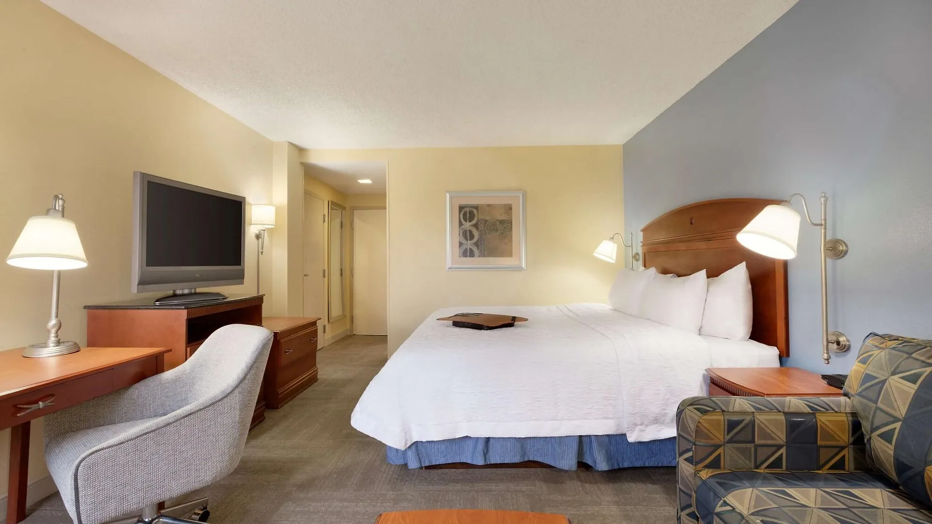 Hampton Miami-airport West Hotel 3*