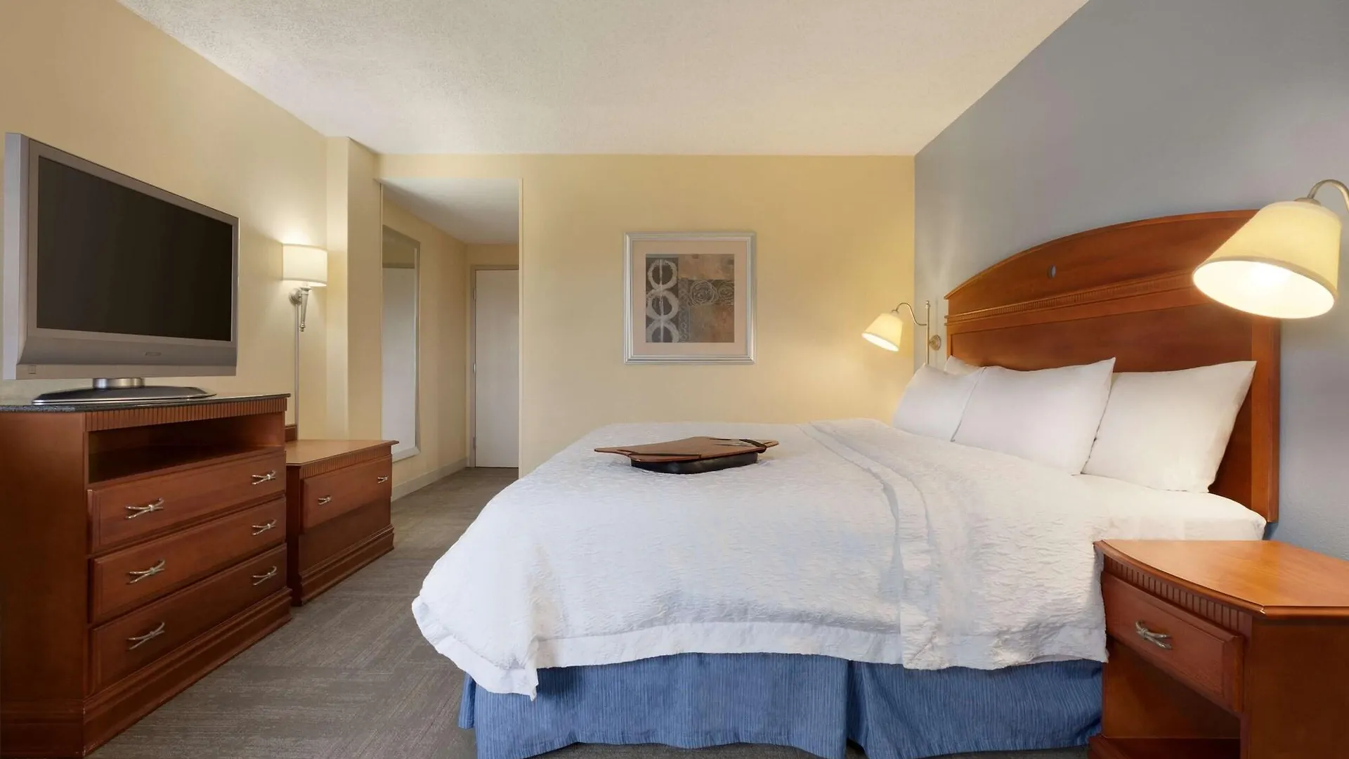 Hampton Miami-airport West 3*