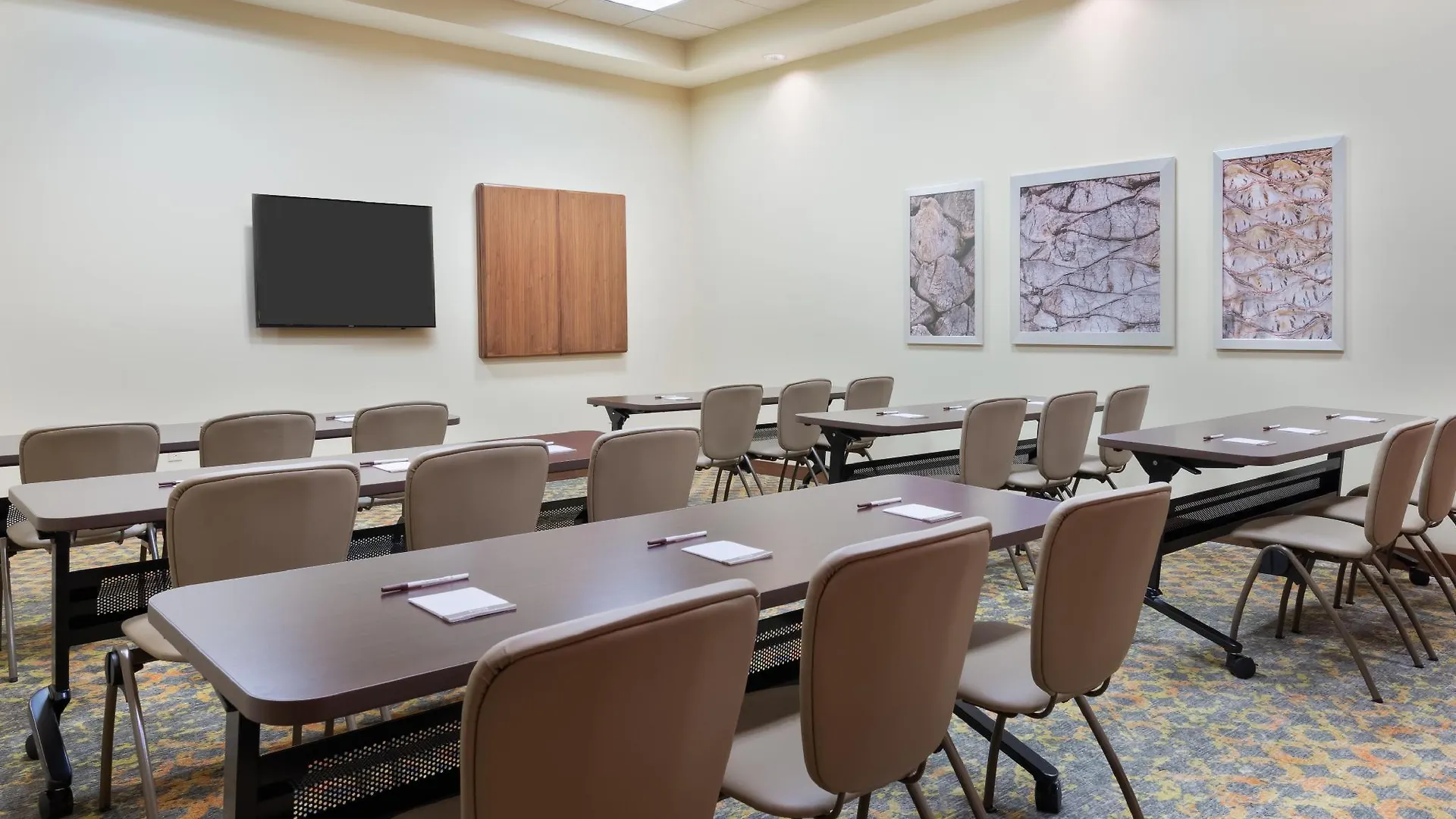 Hotel Staybridge - International Airport By Ihg Miami