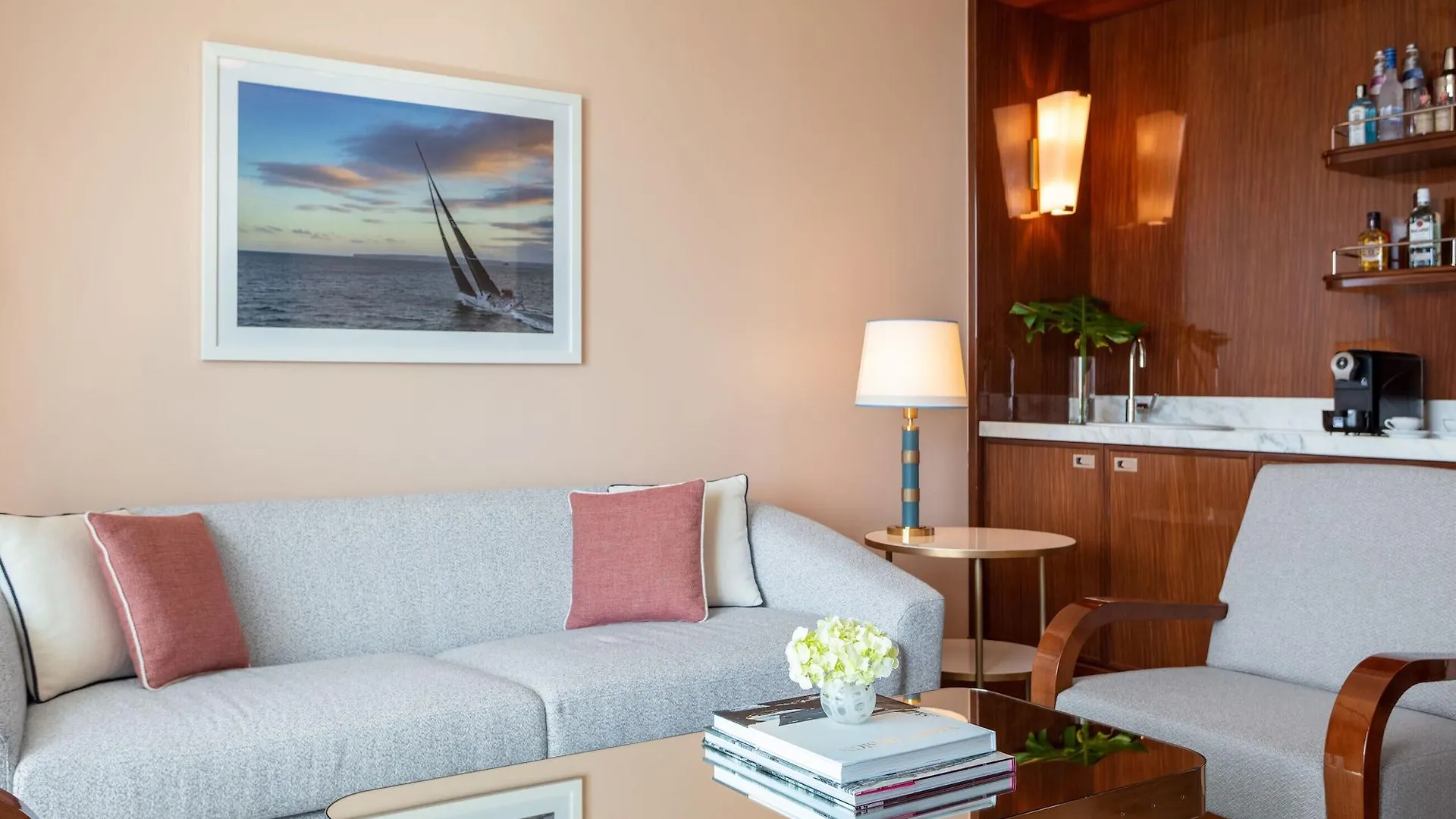 Mr. C - Coconut Grove 5*