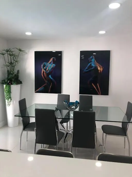 Casa vacanze Luxury In Miami's Center! *