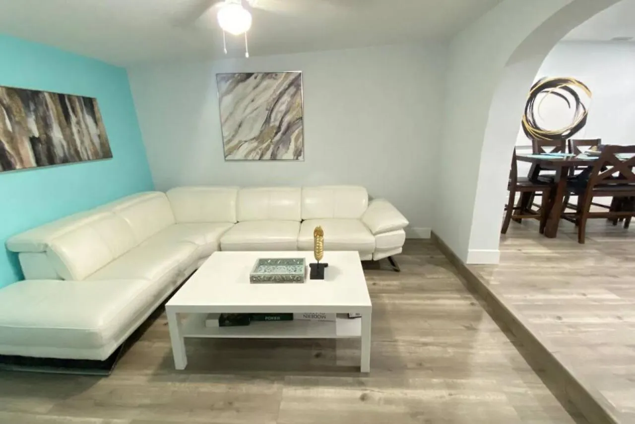 Comfy Stylish Near Airport Highway * Miami