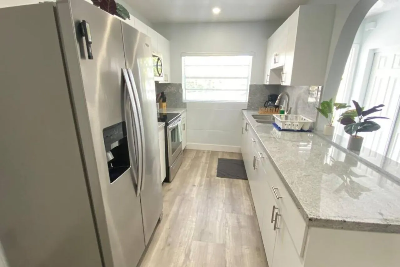 Comfy Stylish Near Airport Highway * Miami