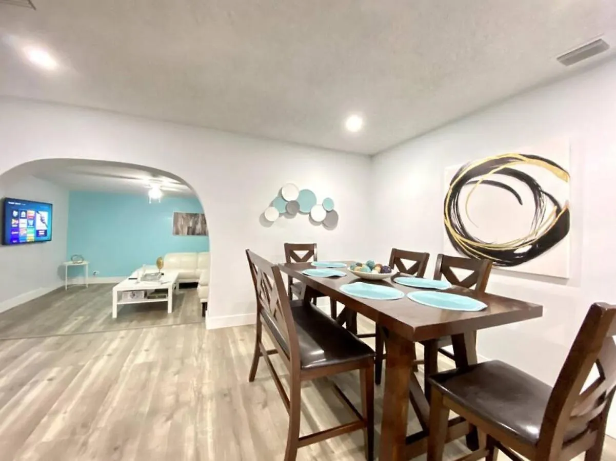 Comfy Stylish Near Airport Highway Miami