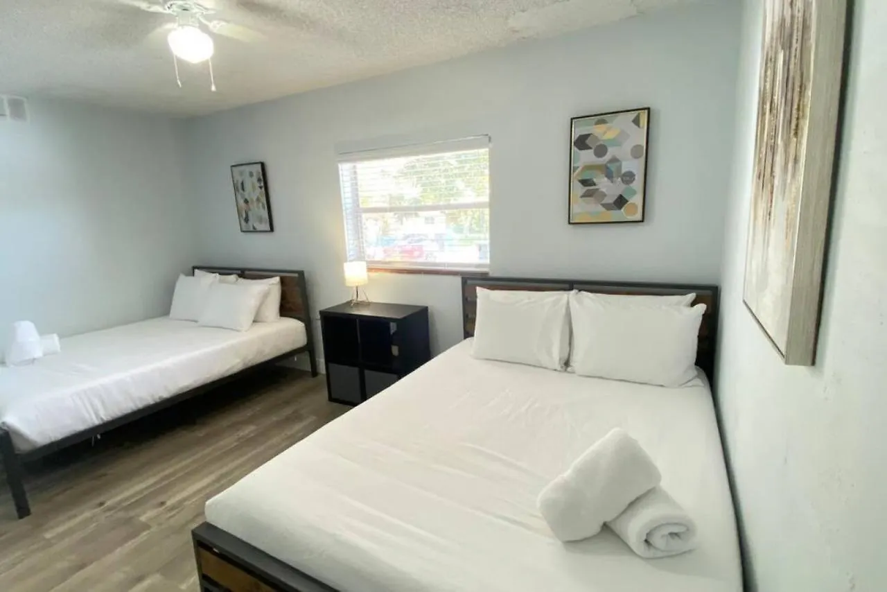 Comfy Stylish Near Airport Highway Holiday home Miami