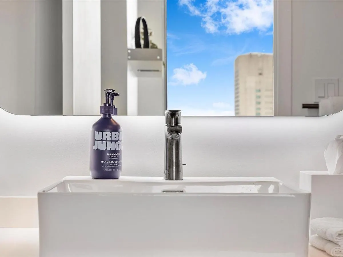 Special Offer - 2br - 1 & Half Bath - Steps To Kaseya Center * Miami