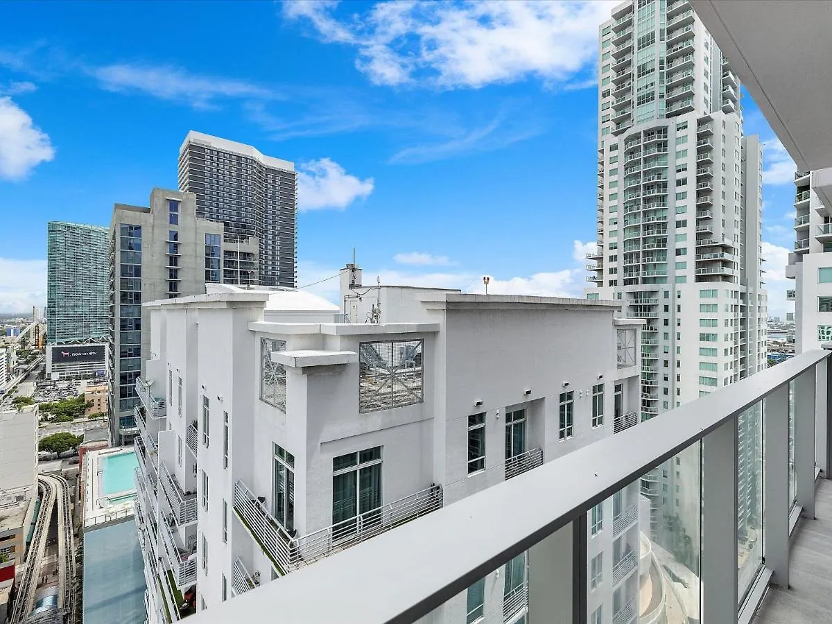 Special Offer - 2br - 1 & Half Bath - Steps To Kaseya Center Appartement *