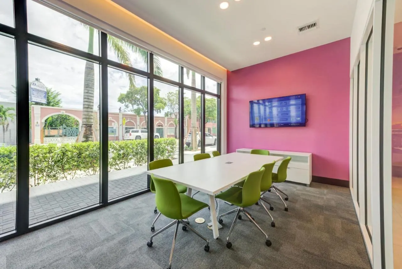 Little Havana 2br W Gym Pool Wd Nr Nightlife Mia-61 *