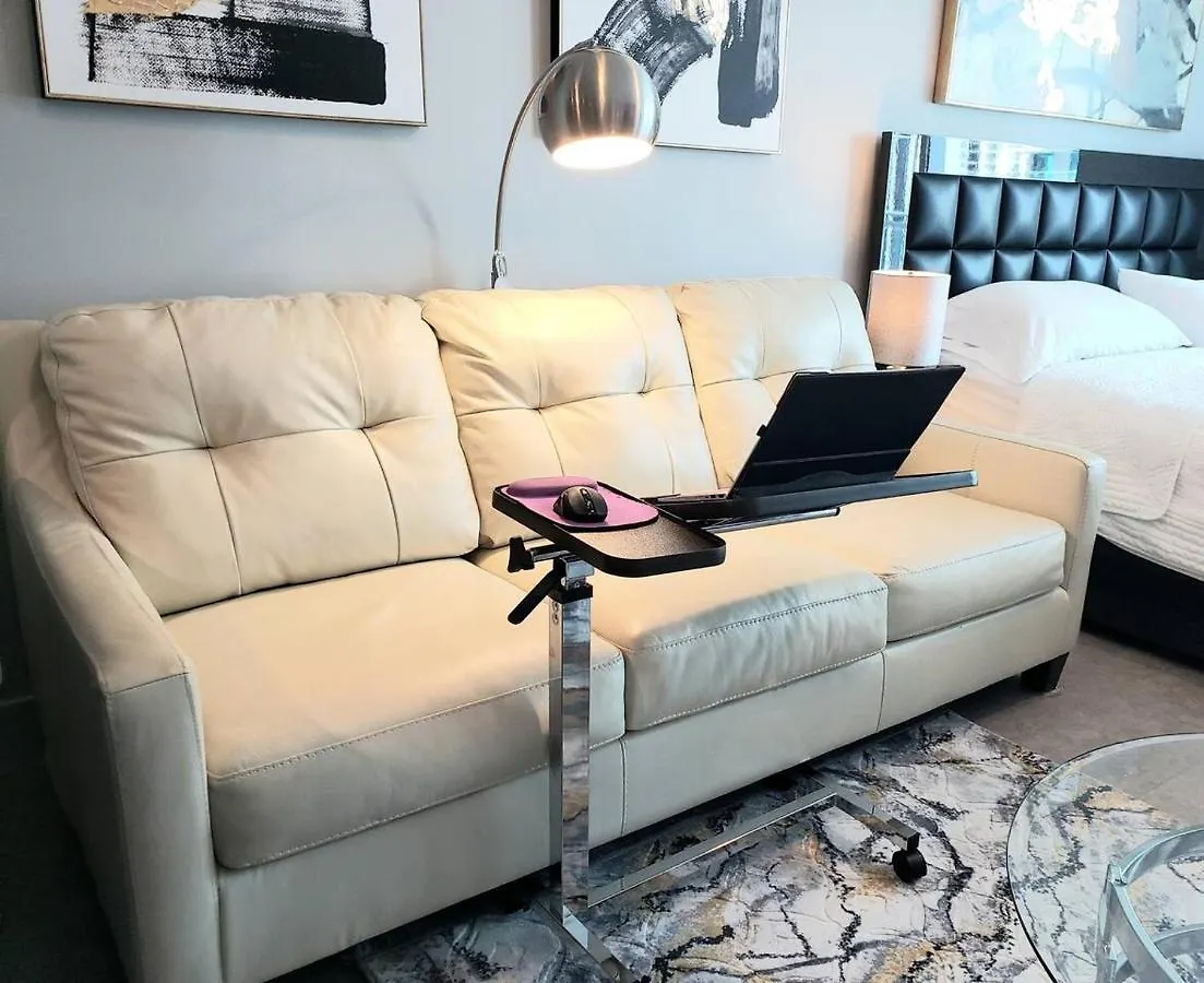 Apartment Amazing Located In Upscale-prime Location. Walking Distance To Restaurant *