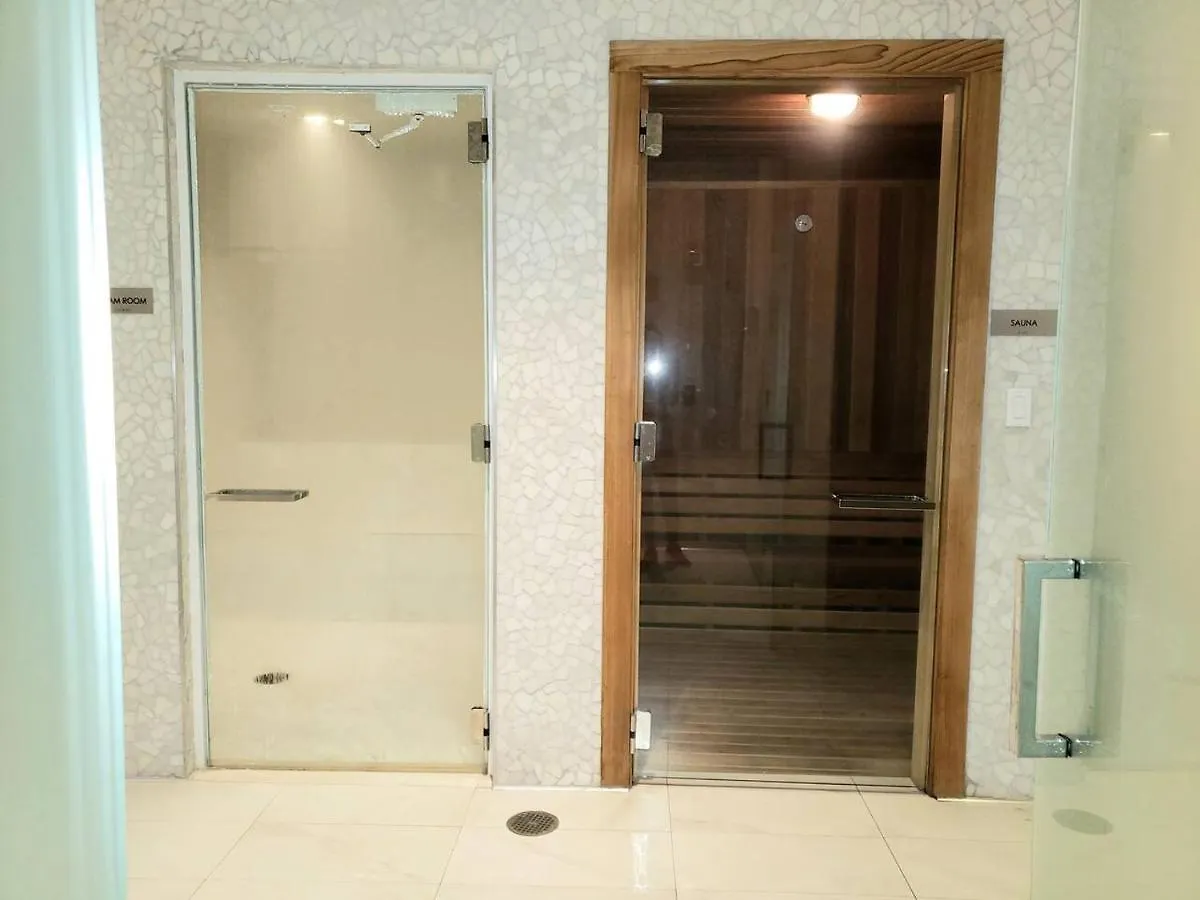 Apartment Amazing Located In Upscale-prime Location. Walking Distance To Restaurant *