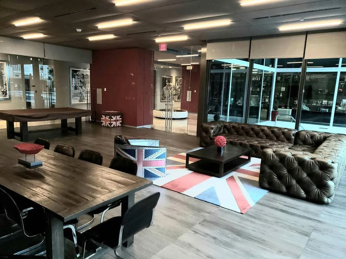 Apartment Amazing Located In Upscale-prime Location. Walking Distance To Restaurant *