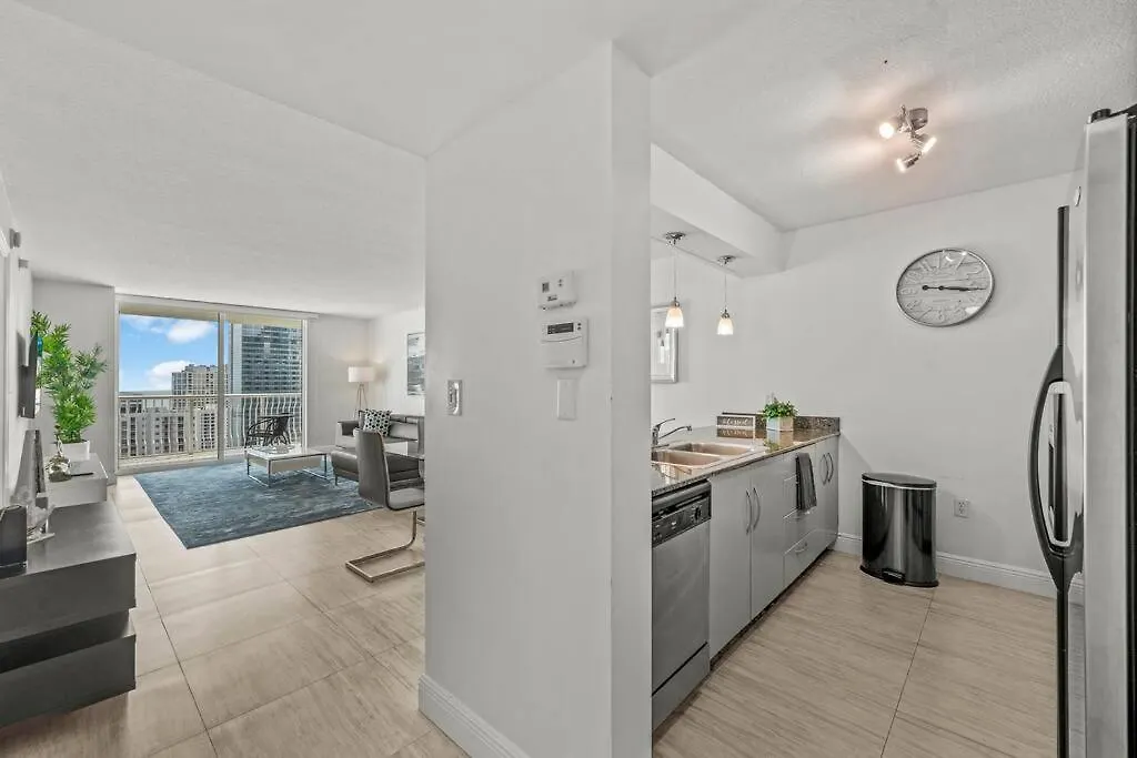Unit With Ocean & View Club At Brickell Bay Appartement *
