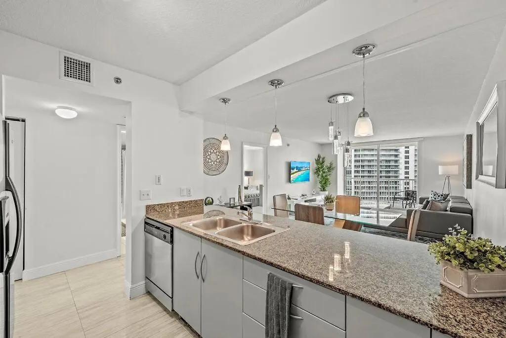 Unit With Ocean & View Club At Brickell Bay Appartement Miami
