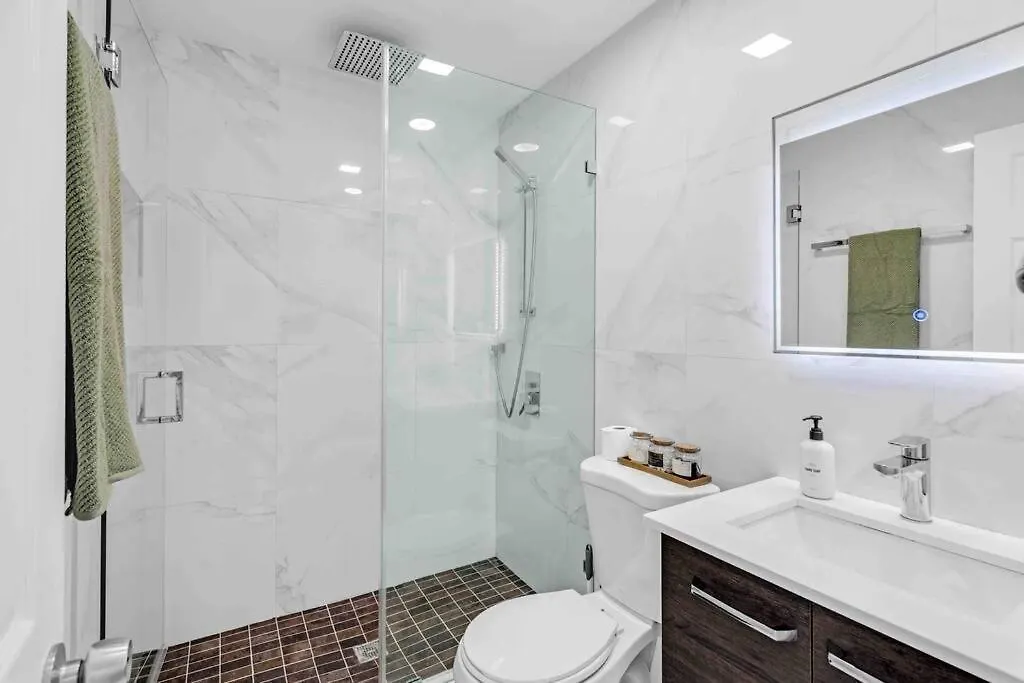 Miami Luxury Home! Next To Miami Airport And Beach