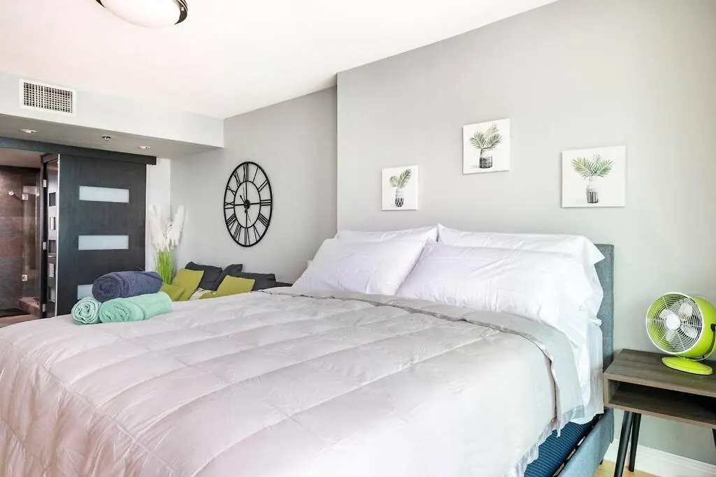 Brickell Center W/city & Bay View + Free Parking! Apartment