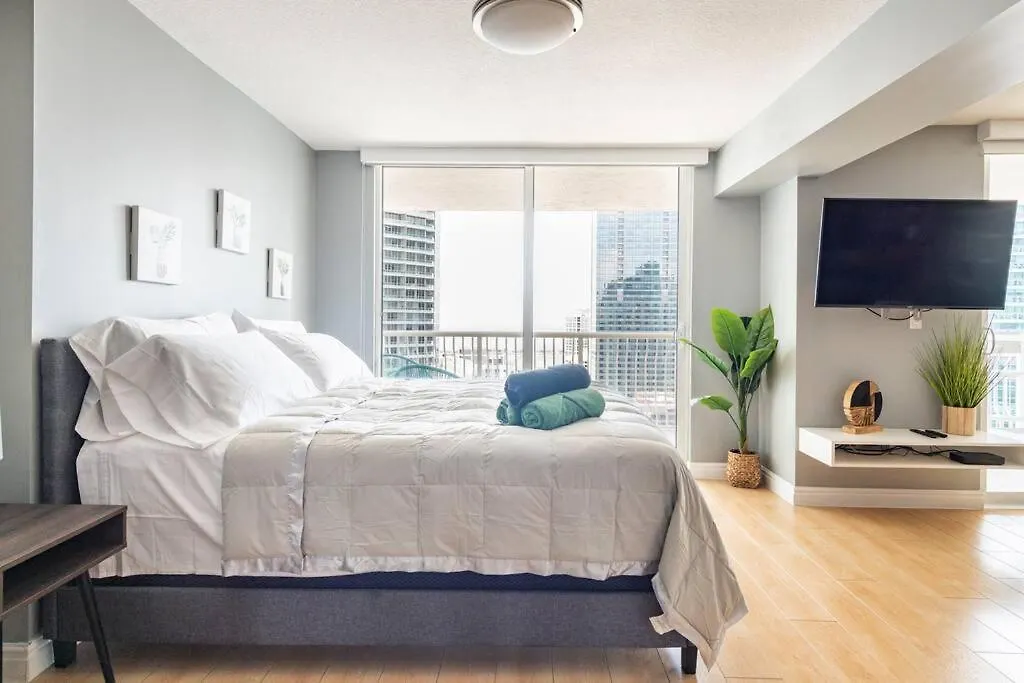 Apartment Brickell Center W/city & Bay View + Free Parking!