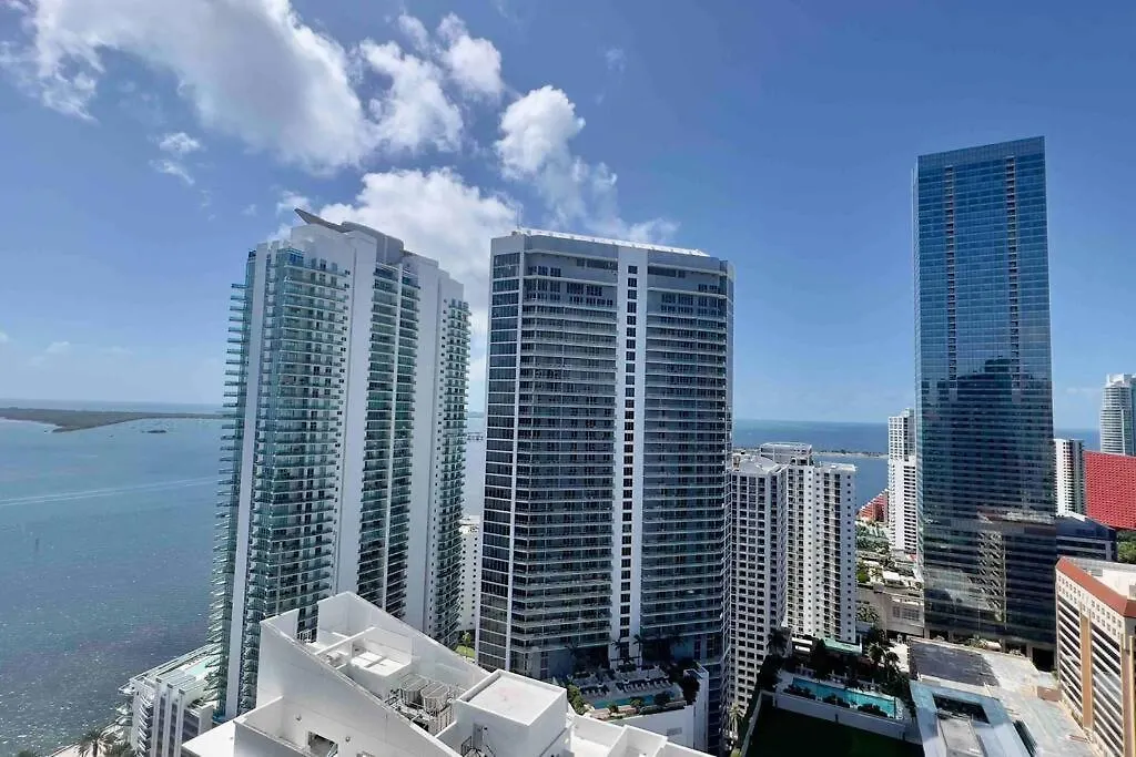 Apartment Brickell Center W/city & Bay View + Free Parking!