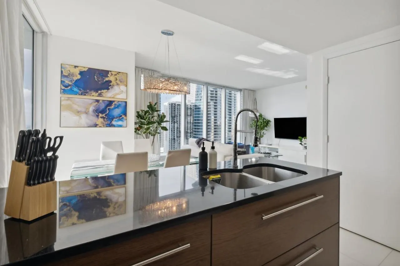 Lux 2b-2b At Icon - Water View & 5-star Amenities Apartment *