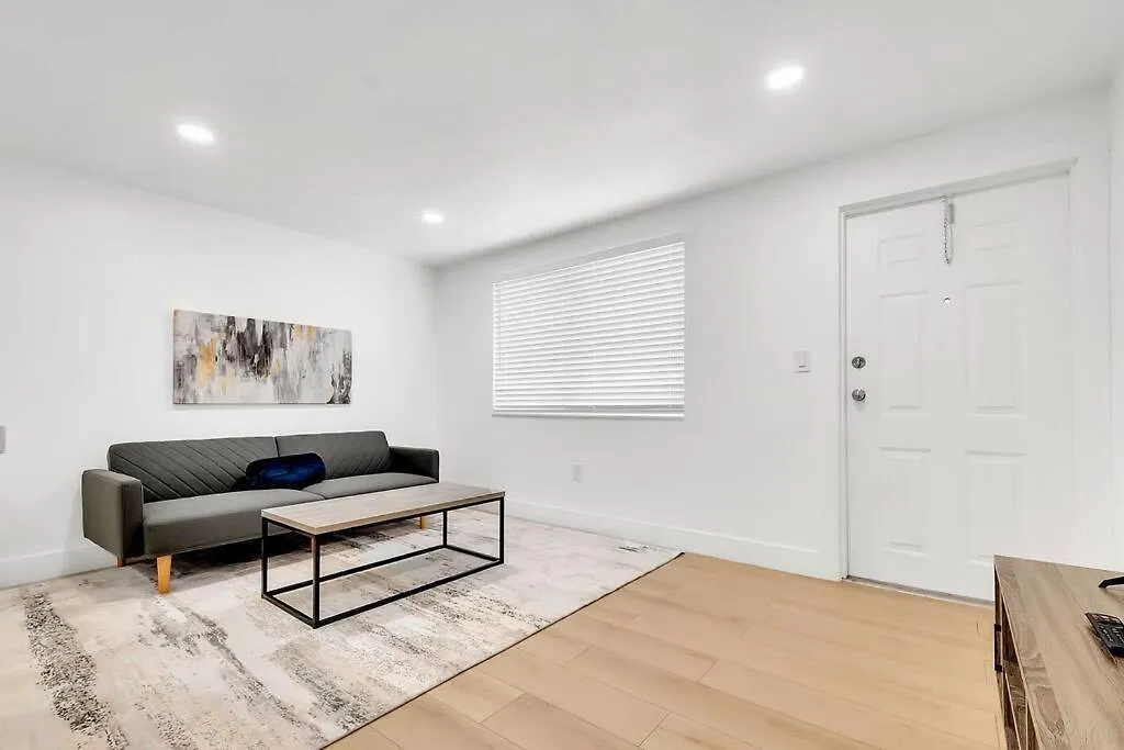 Brand New Soho Style Apartment! #9 Apartment *