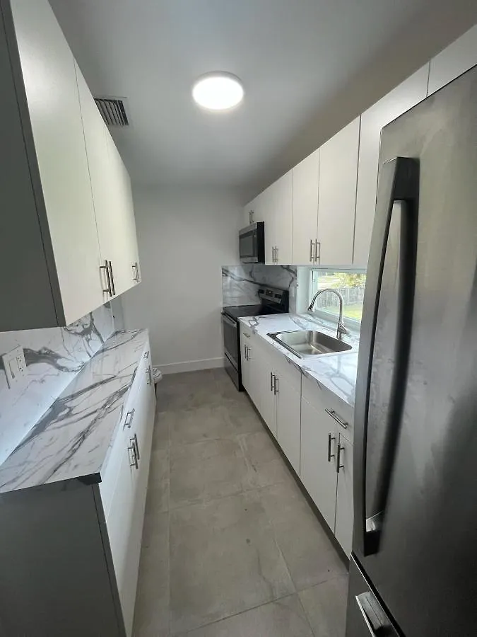 Hostel Airport Guest Suites Miami