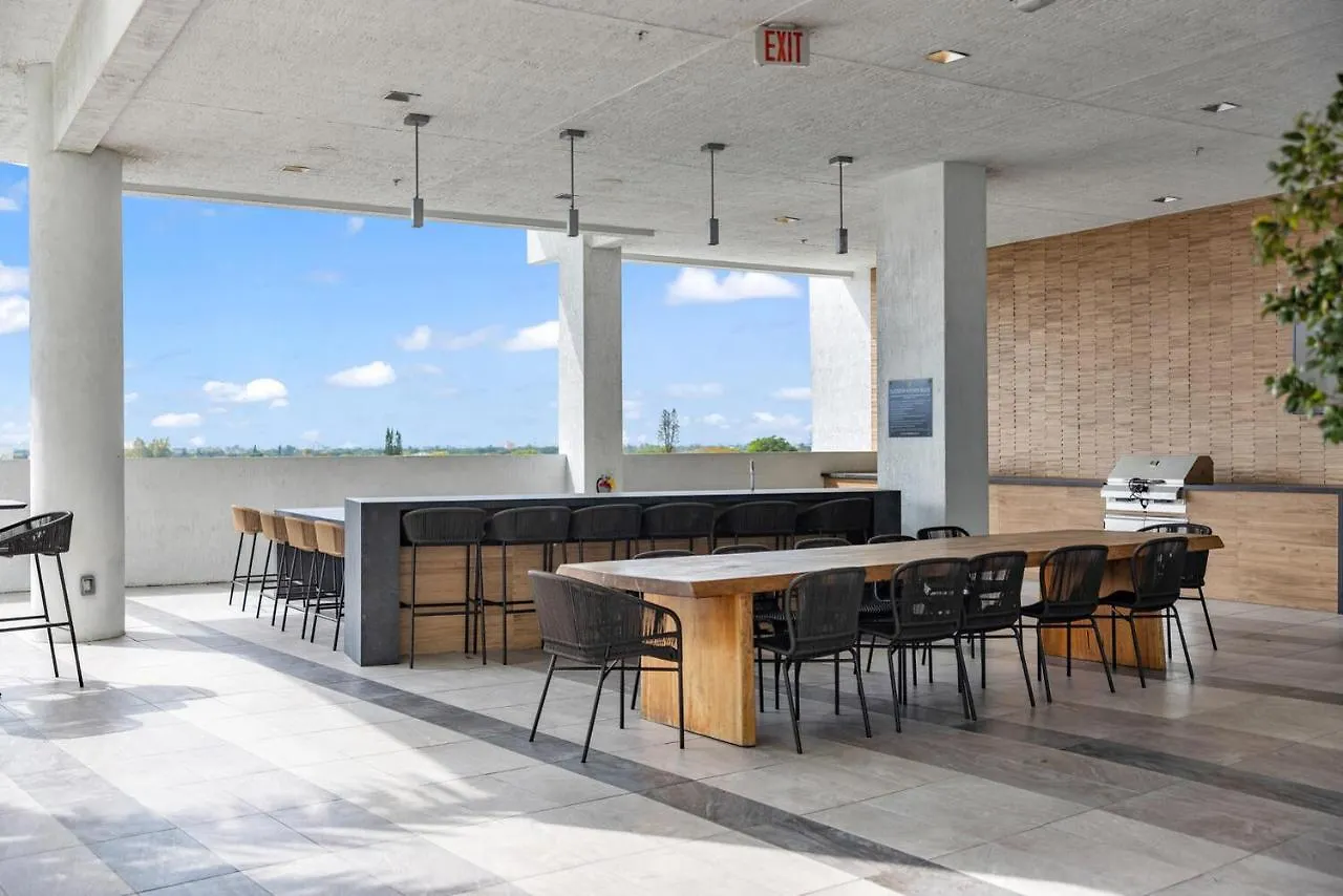Aparthotel Quadro Design District By Vesper