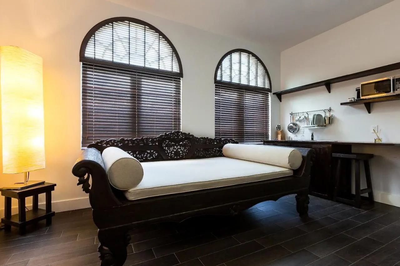 Vive Zen Master For 4 Guests Miami