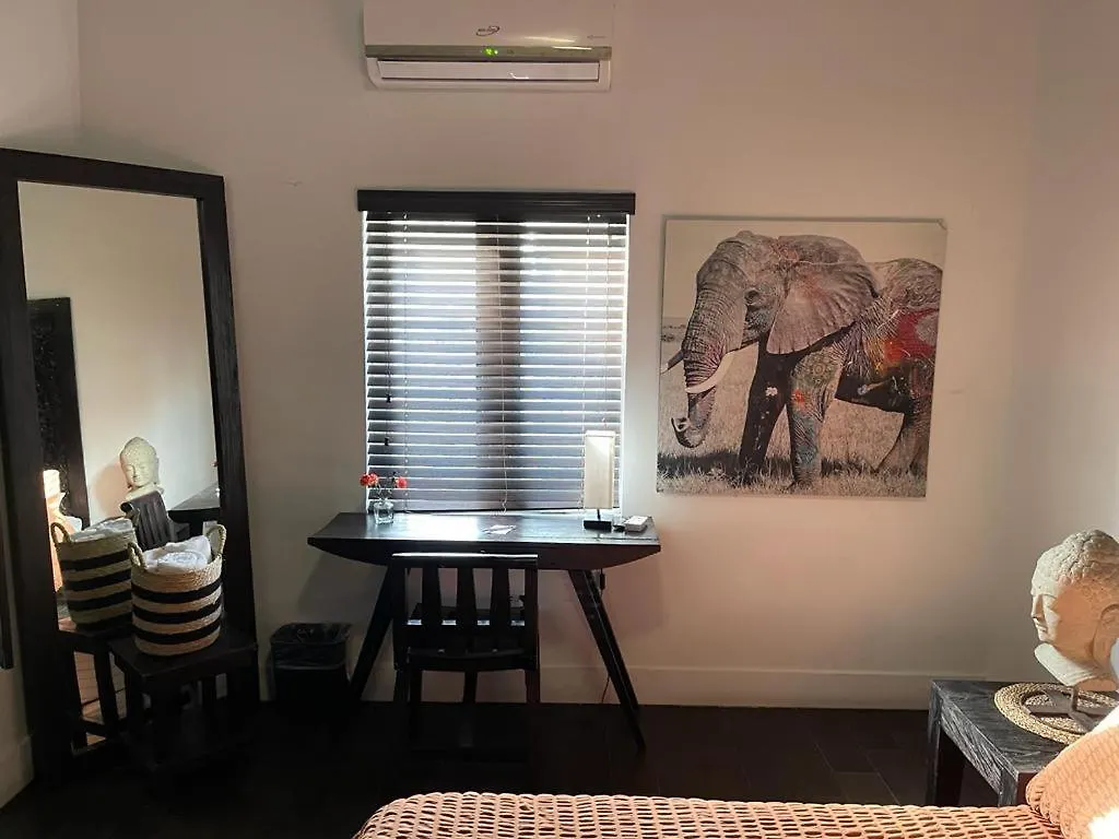 Vive Zen Queen Room Apartment Miami