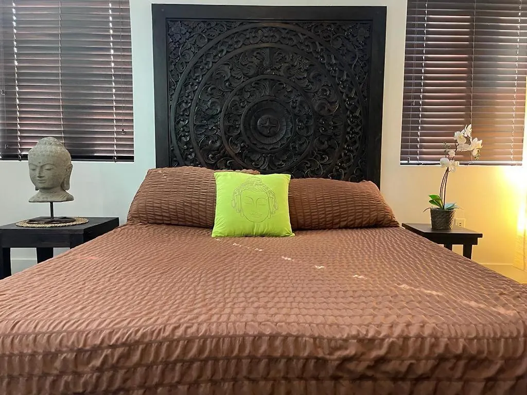 Vive Zen Queen Room *