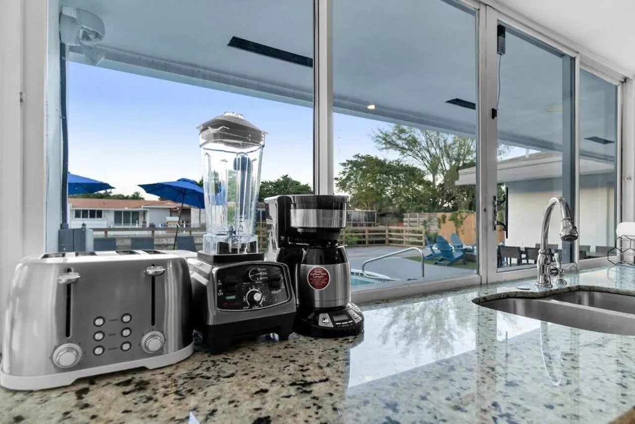 Waterfront Heated Pool * Miami