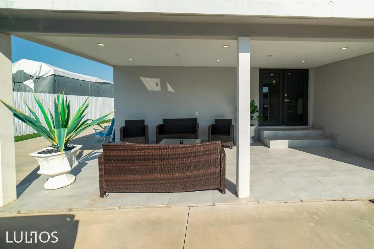 Holiday home Modern 6 Bedroom With Pool And Bbq In L34