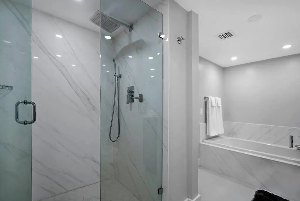 Electric Brand New With Water View, Edgewater Apartment Miami