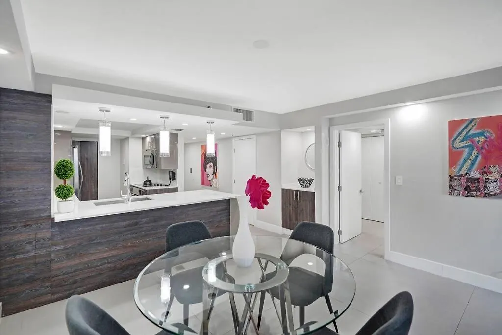 Apartment Electric Brand New With Water View, Edgewater