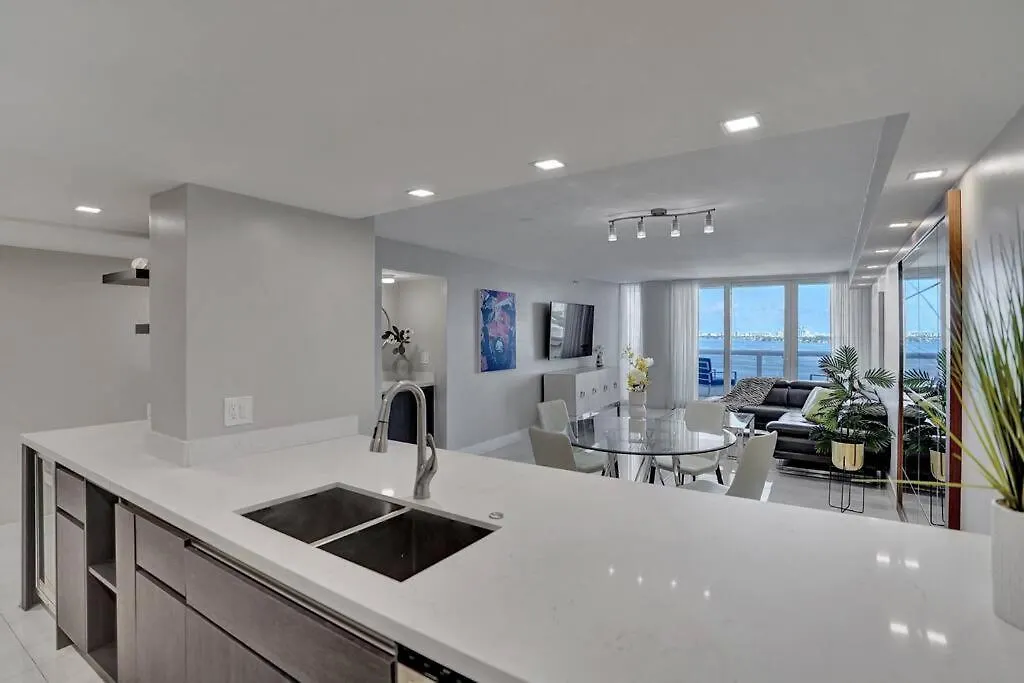 A Wave From It All! Direct Water Views! Miami
