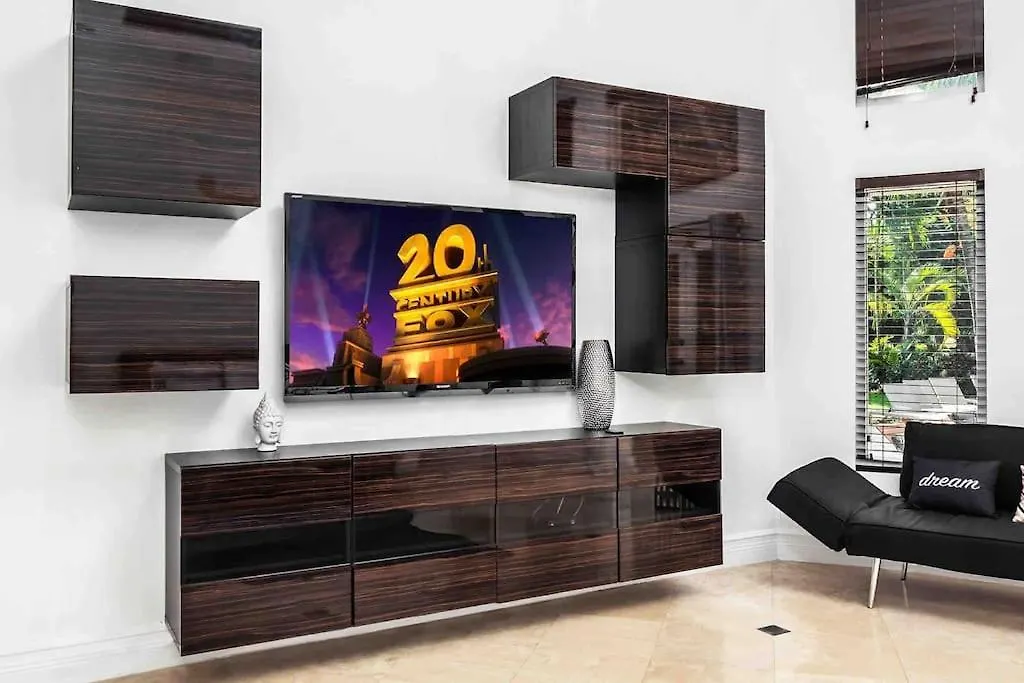 Сasa de vacaciones Sleeps 18 In Shores With Movie Theater / Pool / Jacuzzi *