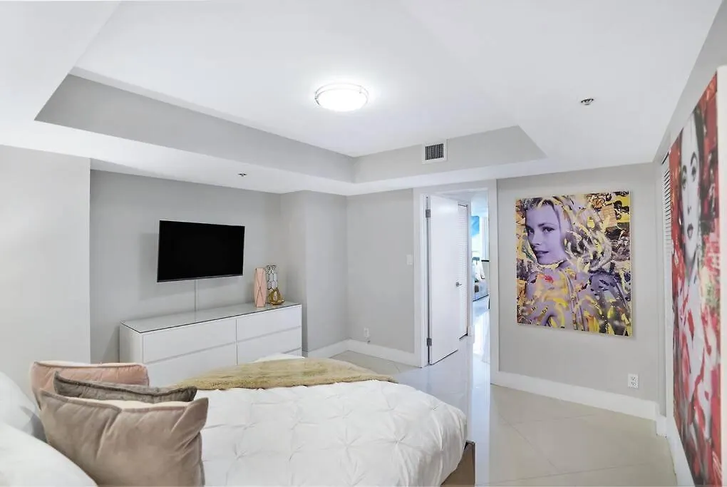 Apartment Meet Me In Miami! Impressive Skyline Views *