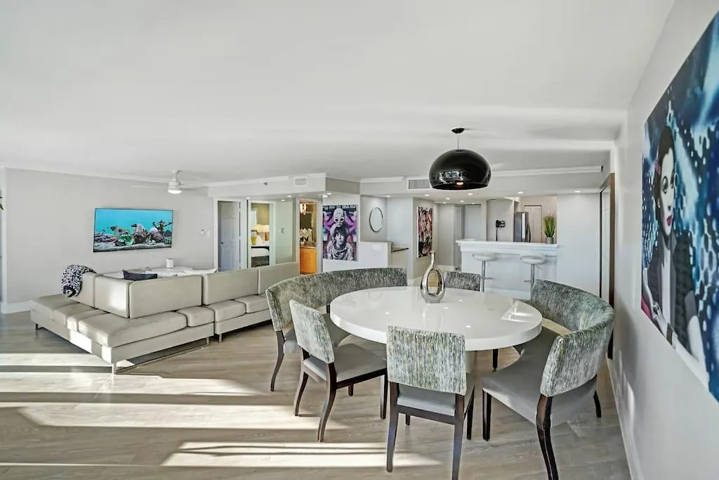 Apartment Over The Moon! Skyline And Water Views! Miami