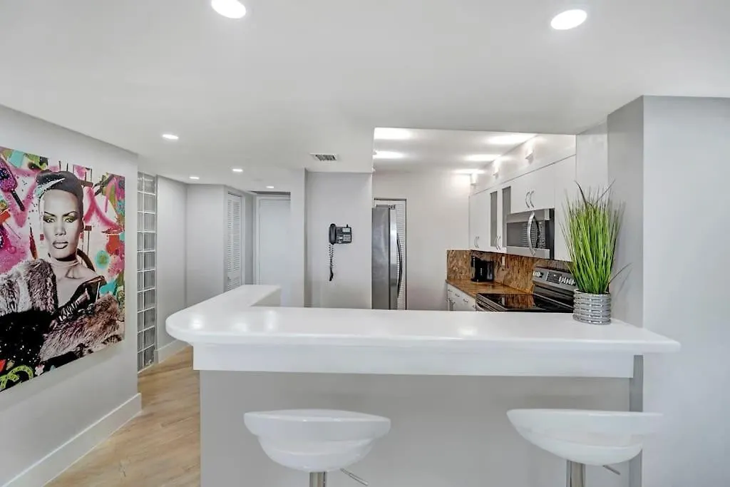 Over The Moon! Skyline And Water Views! Apartment Miami