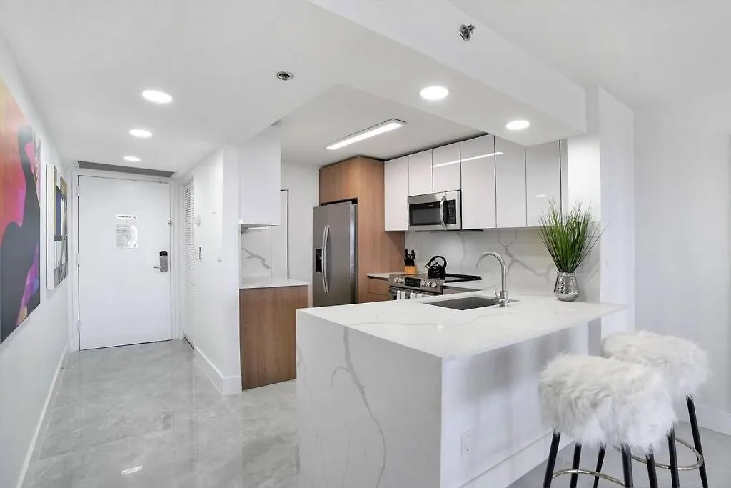 Classic Beauty! Skyline And Water Views Appartement Miami