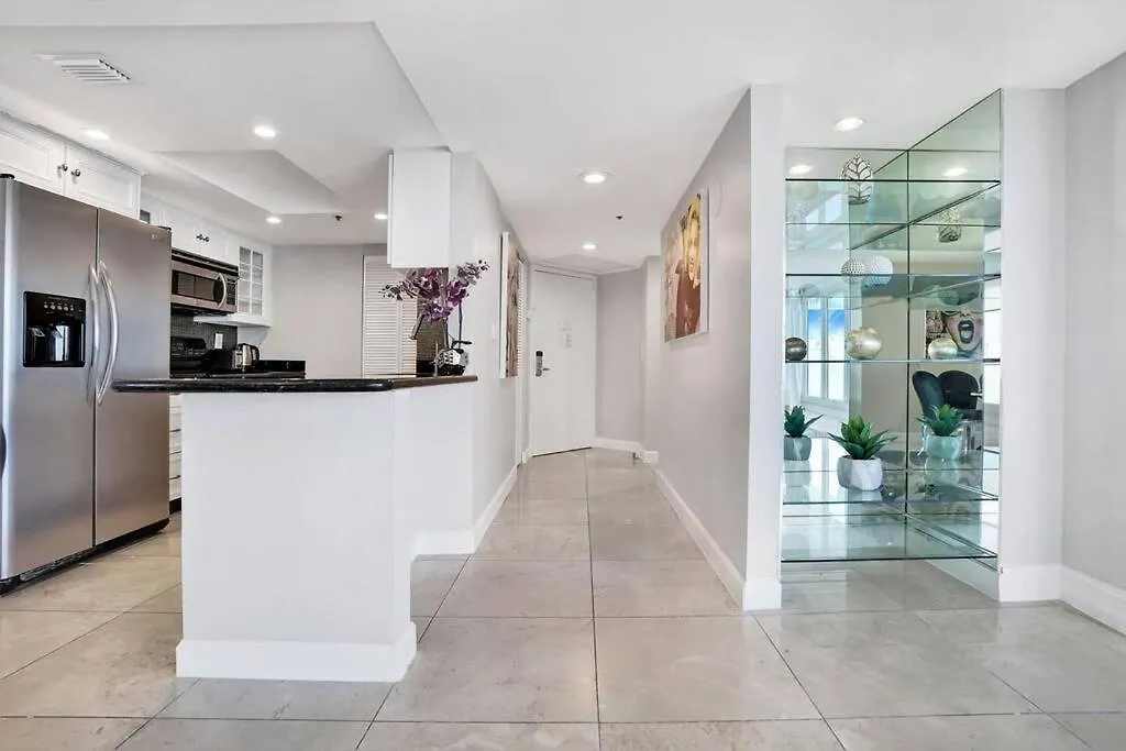 Apartment Pisces Dream - Direct Water Views! Miami