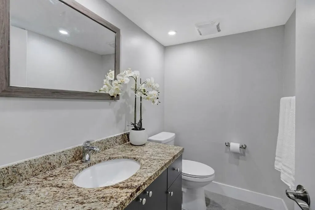 The Audrey! Penthouse With Direct Water Views! Apartment Miami