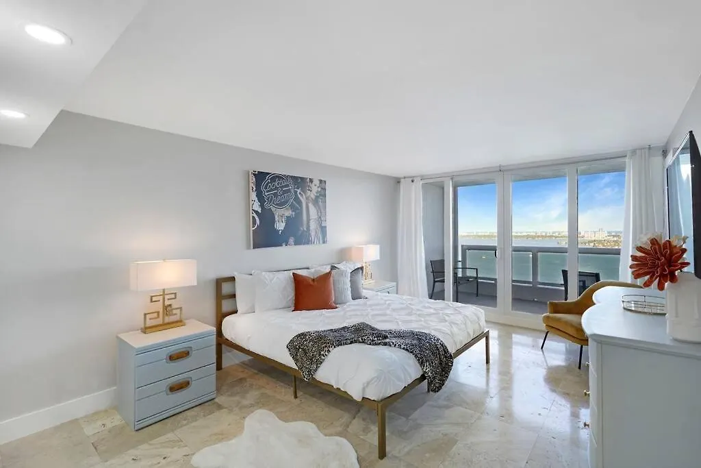 The Audrey! Penthouse With Direct Water Views! Apartment Miami