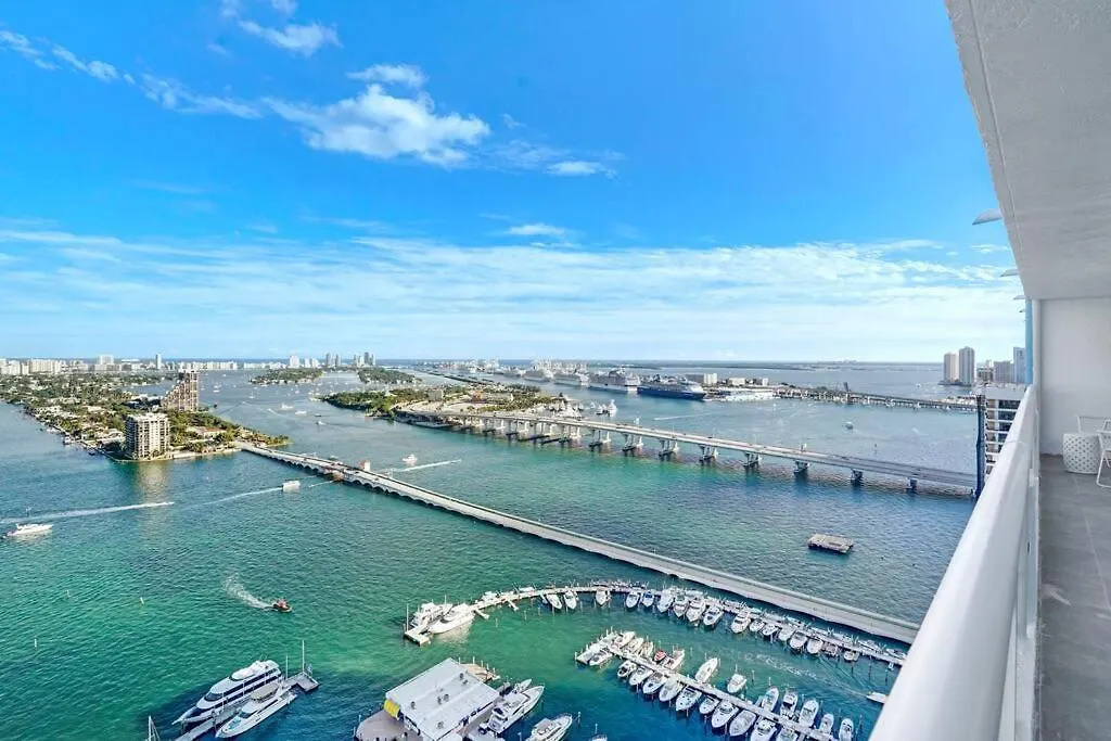The Audrey! Penthouse With Direct Water Views! Apartment Miami