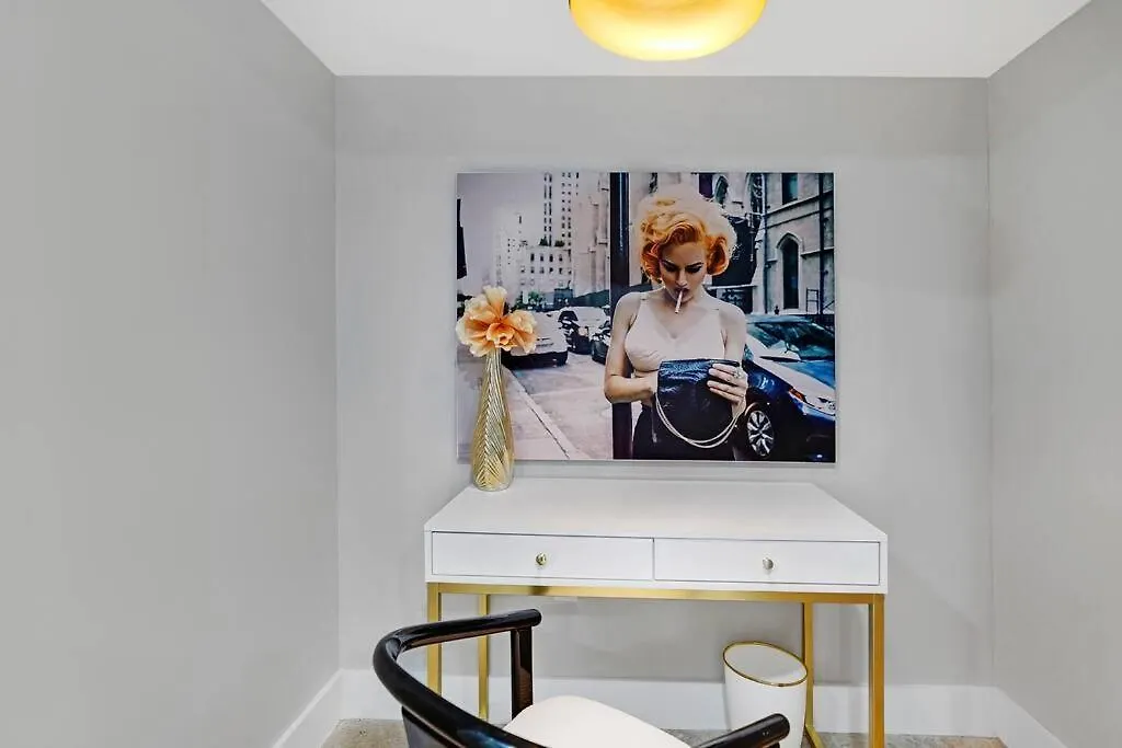 Apartment The Audrey! Penthouse With Direct Water Views! Miami